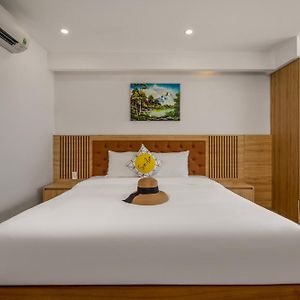 Lahome Boutique Villa And Apartment